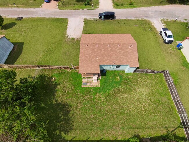 Building Photo - "Charming 3-Bed, 2-Bath Home in Copperas C...