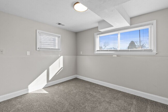 Building Photo - Beautifully Renovated 4-Bedroom Home