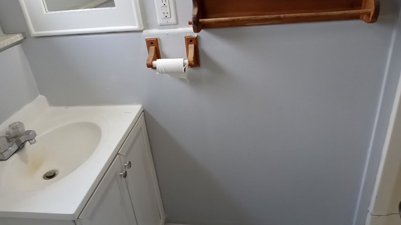 Building Photo - 430 S Holladay Dr