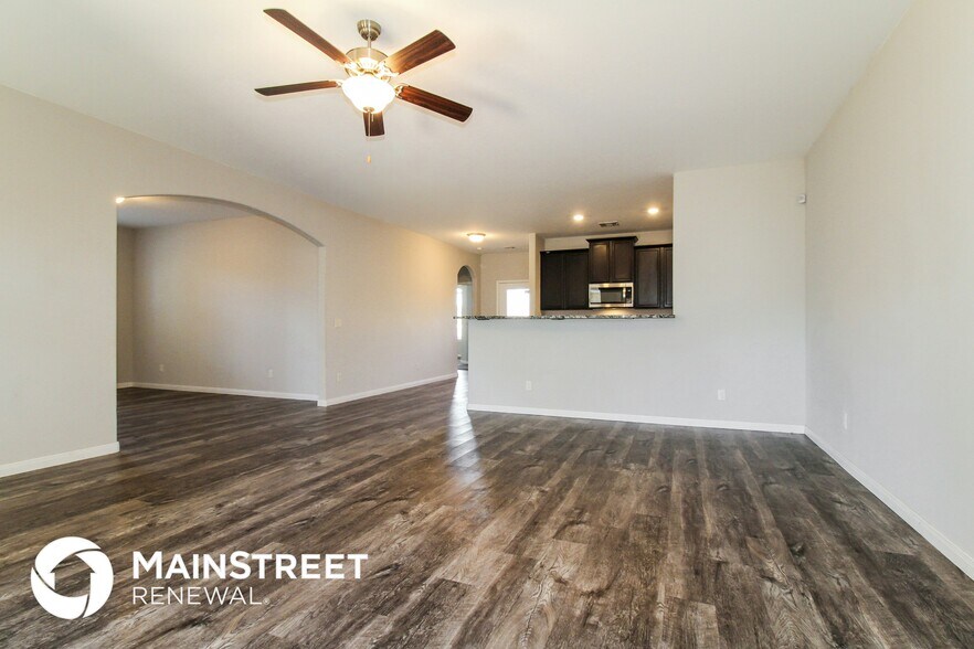 Building Photo - 320 E Georgia Terrace