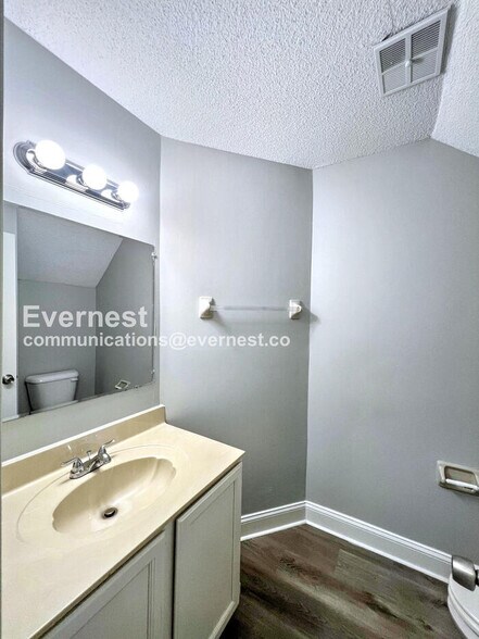 Building Photo - 4304 Ash Creek Cove