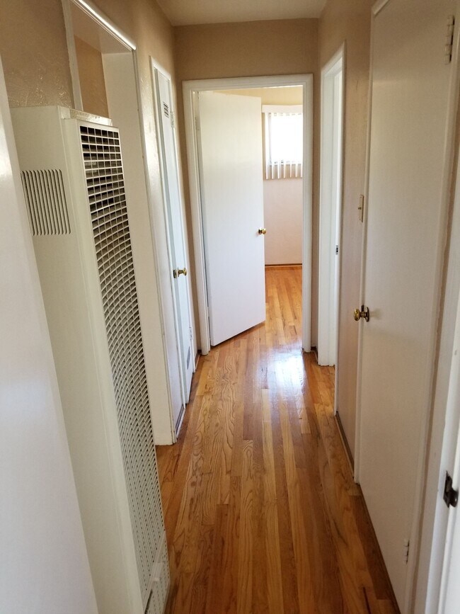 Building Photo - 1465 Homestead Rd