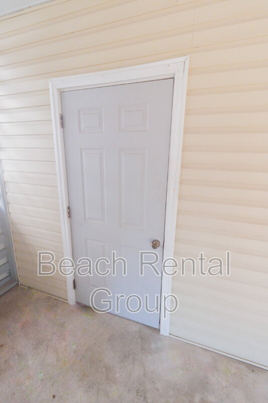 Building Photo - 4718 Seaview St