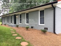 Building Photo - *Move In Special* One Level 3 BR/2BA Brick...