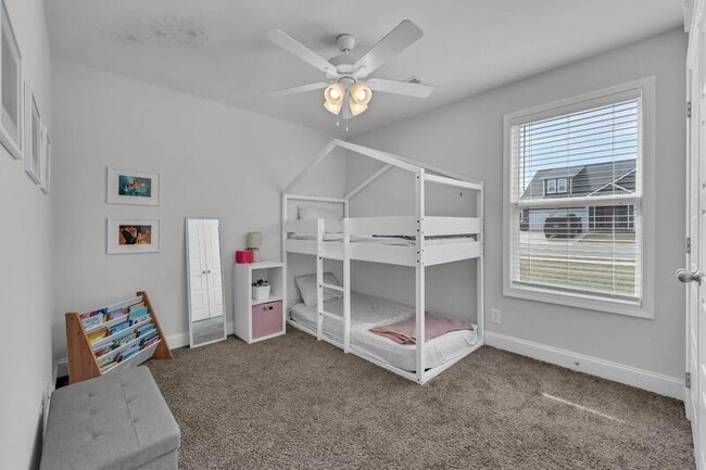 Building Photo - 441 Pomeroy Dr