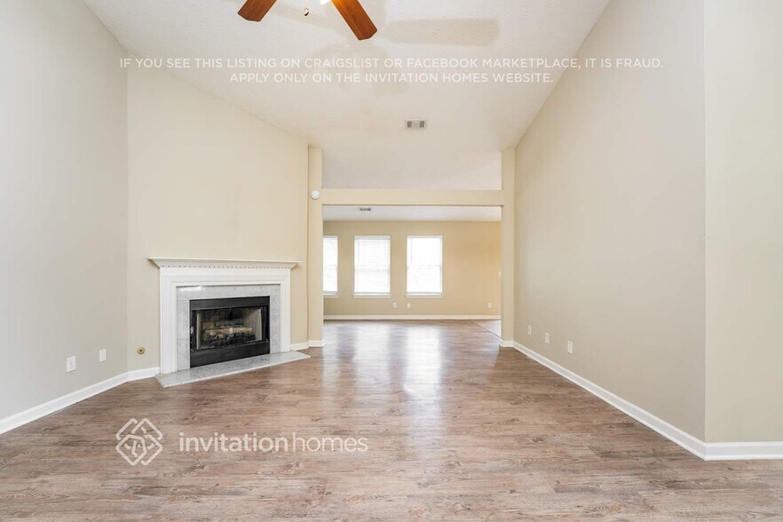 Building Photo - 455 Crested View Dr