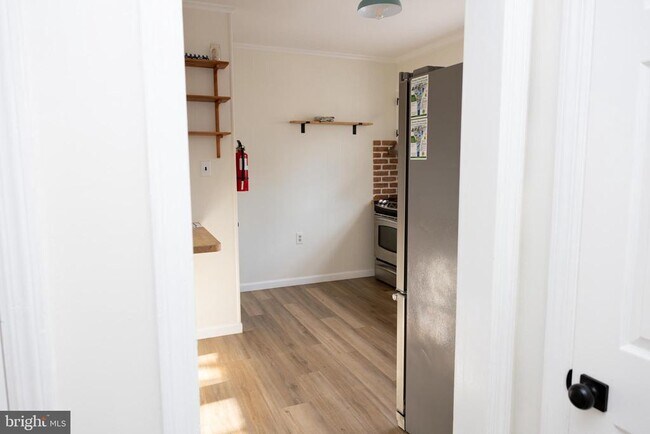 Building Photo - 130 7th Ave