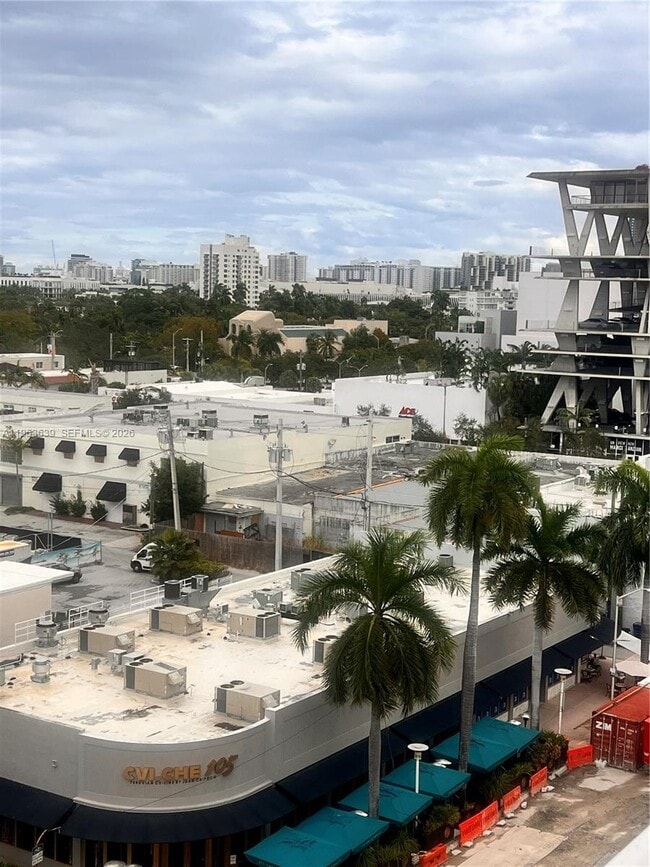 Building Photo - 1300 Lincoln Rd