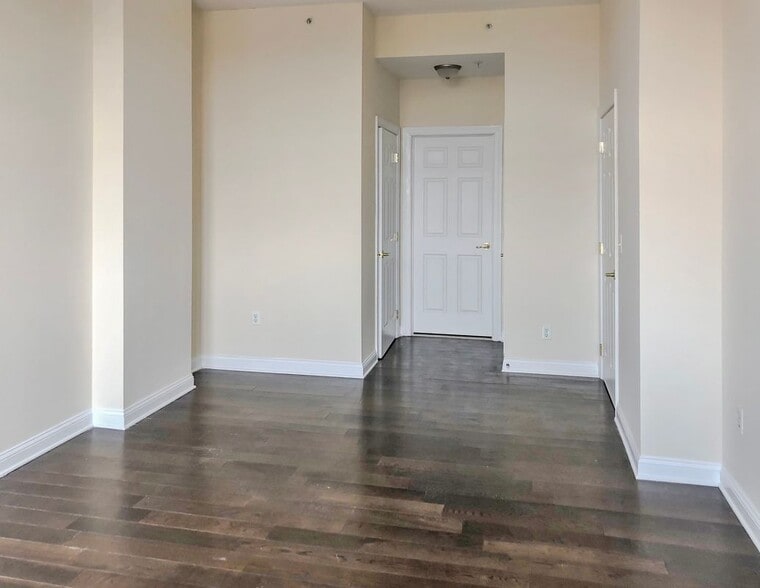 Building Photo - 319 Grant Ave