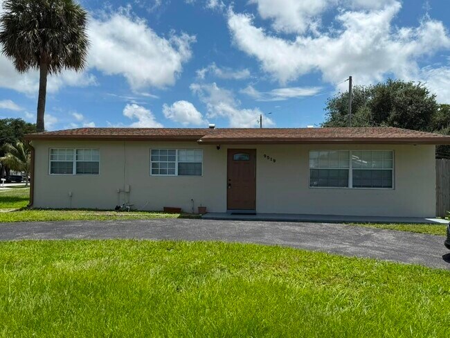 Building Photo - 9519 Birmingham Dr