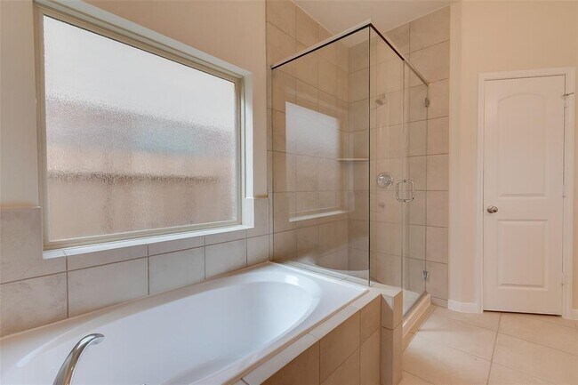 Building Photo - 26907 Skylark Blf Trl
