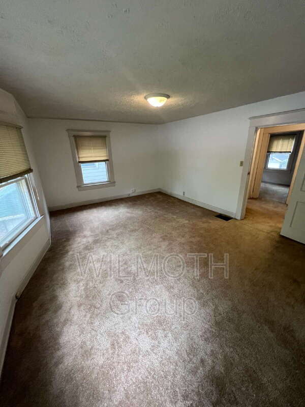 Building Photo - 5226 N College Ave