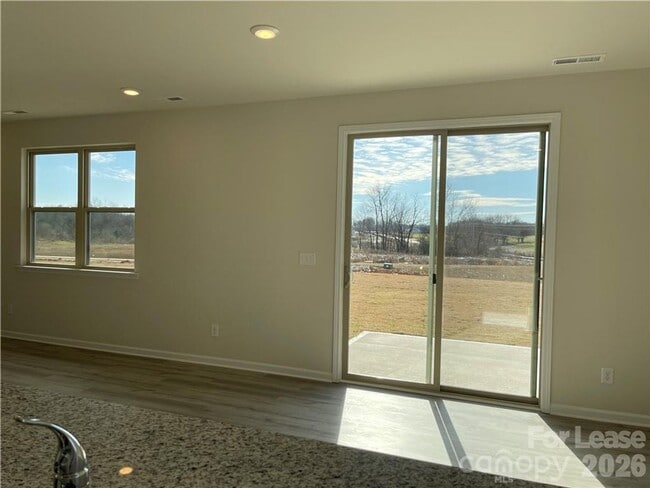 Building Photo - Available for immediate move in!