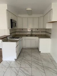 Building Photo - 12554 Brookshire Ave