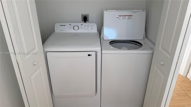 Building Photo - 12260 SW 123rd Pass