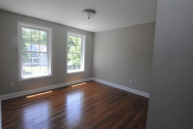 Building Photo - 46 Cherrywood Dr