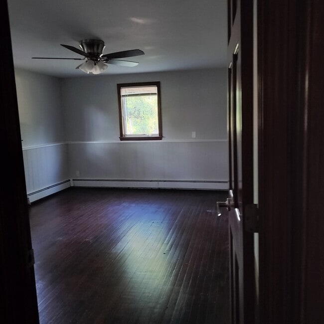 Building Photo - 8 Sunburst Dr