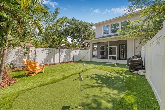 Building Photo - 307 S Gomez Ave