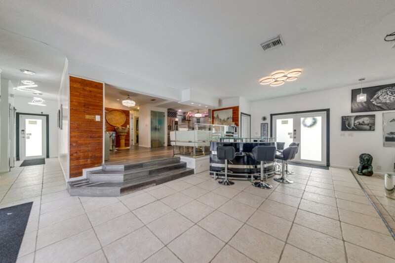 Building Photo - 3609 SW 58th Ave