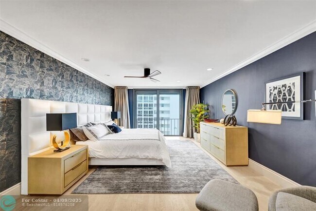 Building Photo - 3100 NE 48th St