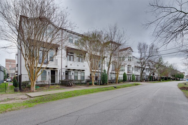 Building Photo - 4203 Feagan St