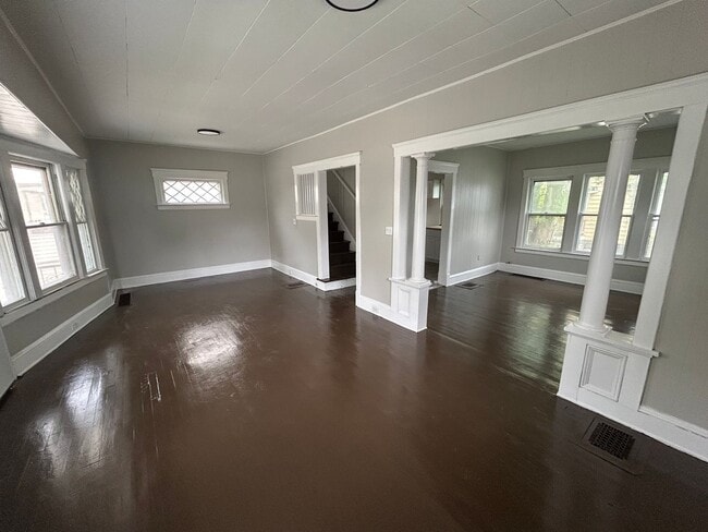 Building Photo - Section 8 Accepted!