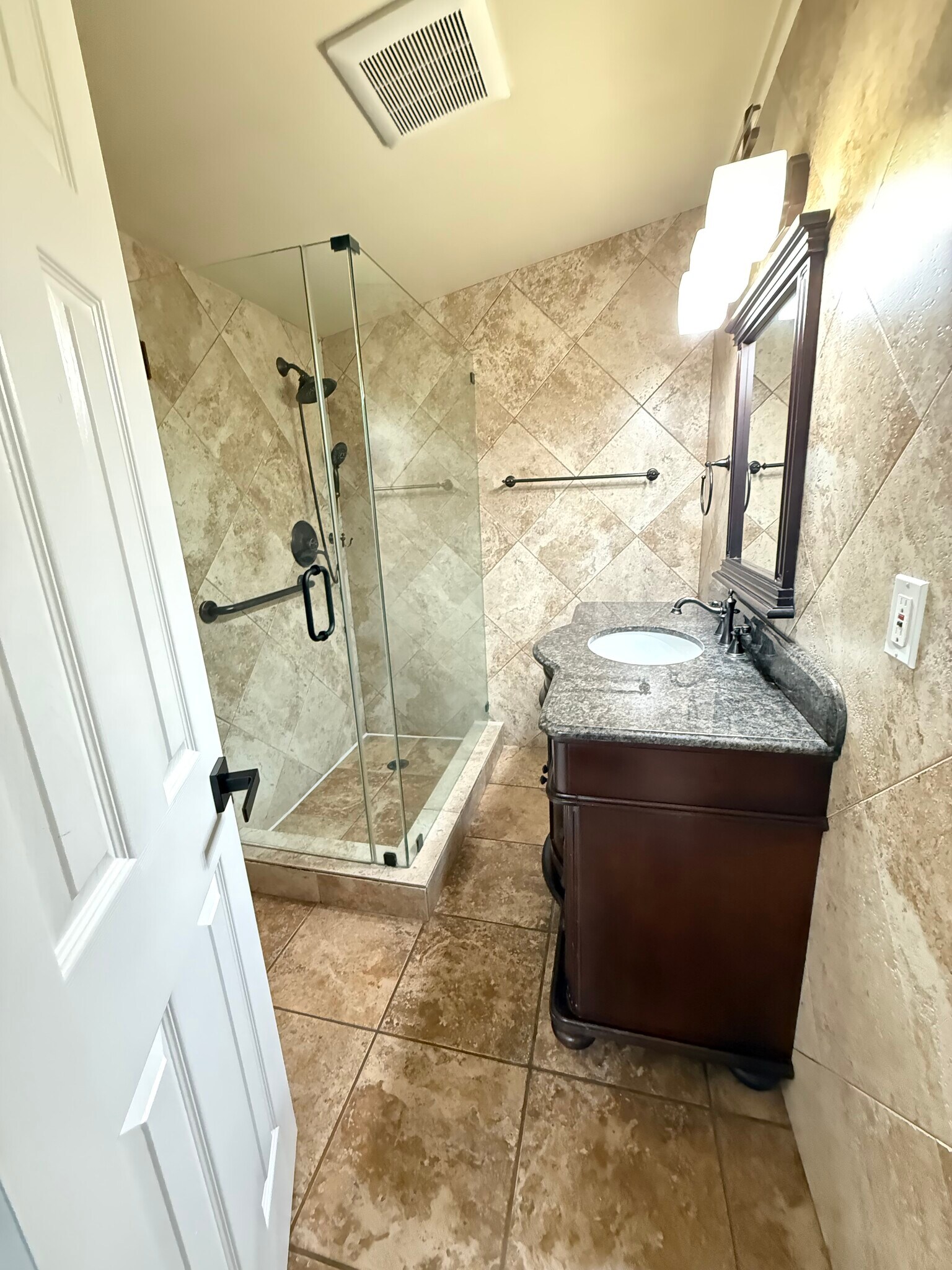 Second bathroom - 1125 Stanley Ave