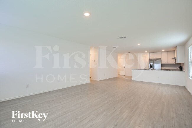 Building Photo - 3921 Far Horizon