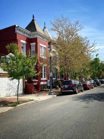 Building Photo - 127 Seaton Plz NW