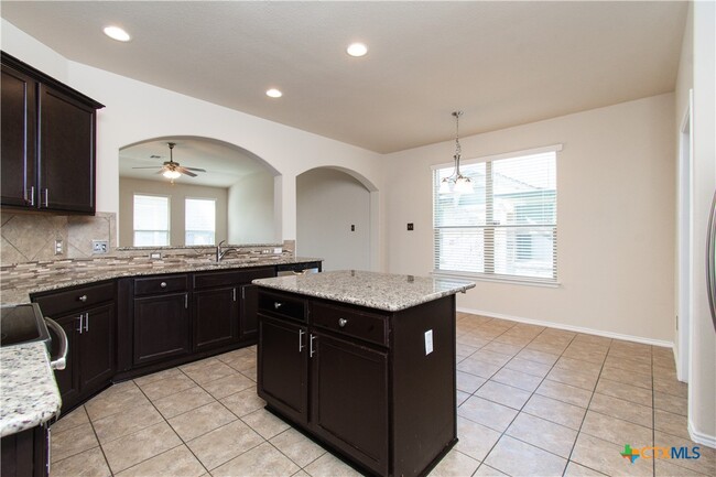 Building Photo - 1207 Fawn Lily Dr