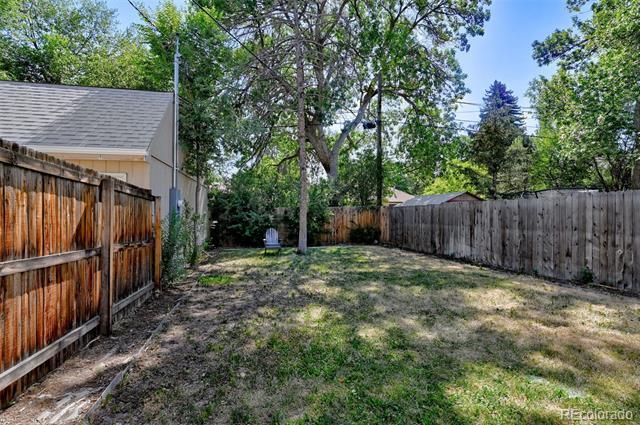 Building Photo - 1054 Leyden St