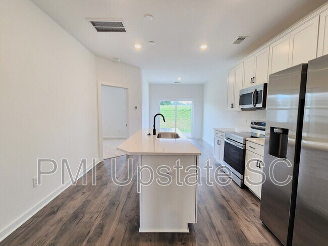 Building Photo - 1283 Westgate Vlg Dr