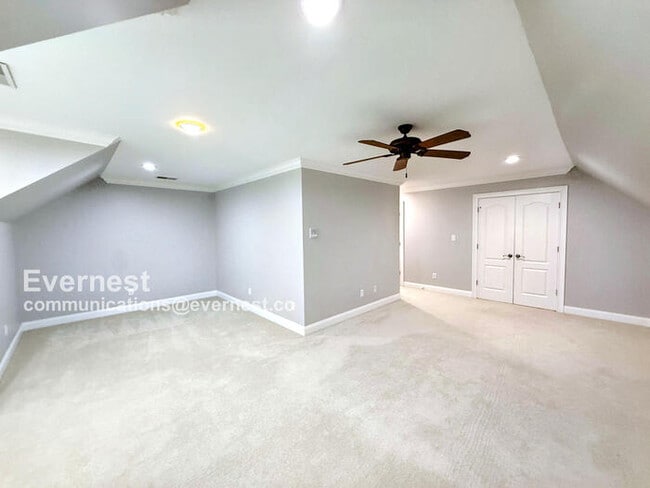 Building Photo - 1119 Hardwood Cove Rd