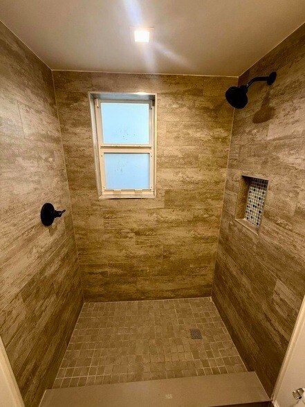 Building Photo - 3805 S Olive Ave