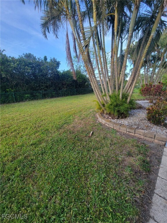 Building Photo - 2505 6th St W