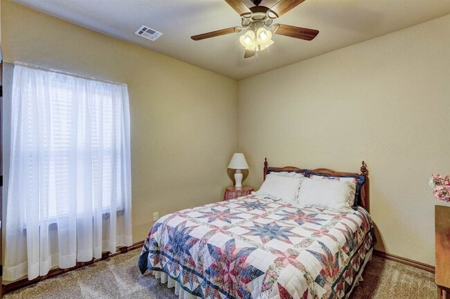 Building Photo - 1413 Scenic Ridge
