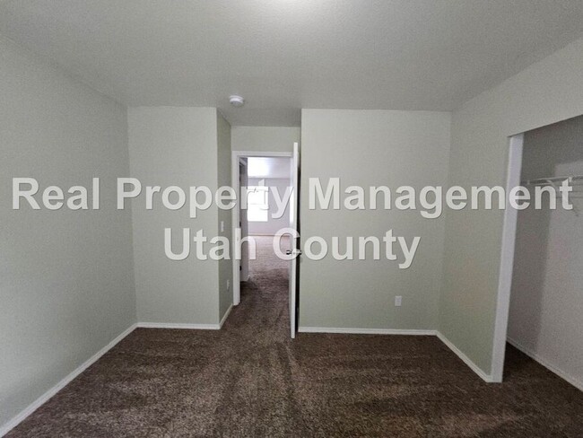 Building Photo - Spanish Fork Home