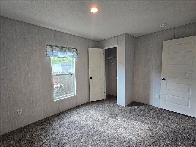 Building Photo - 24048 Ermine Rd