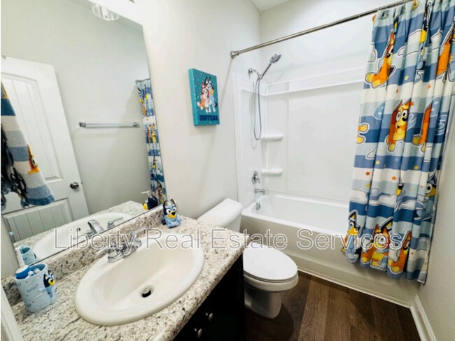 Building Photo - 342 Mcclelland Lp NE