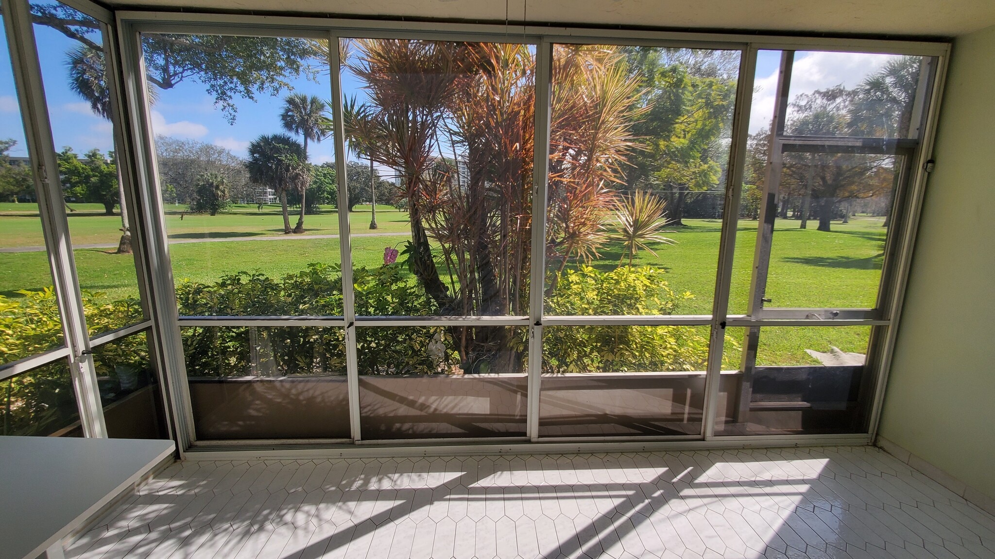 Porch - 3800 Oaks Clubhouse Dr