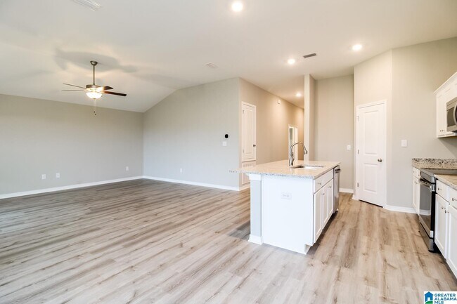 Building Photo - 1162 Hayward Lp