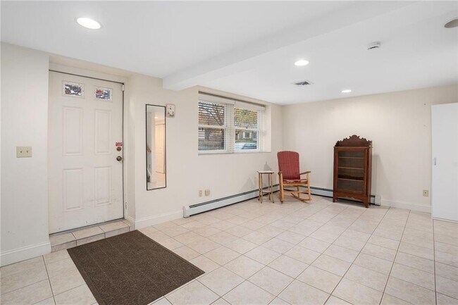 Building Photo - 14 Betty Hill Rd