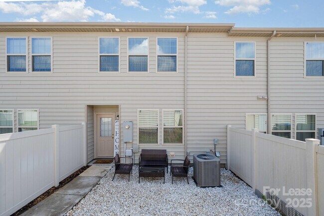 Building Photo - 9453 Avery Lilac Ln