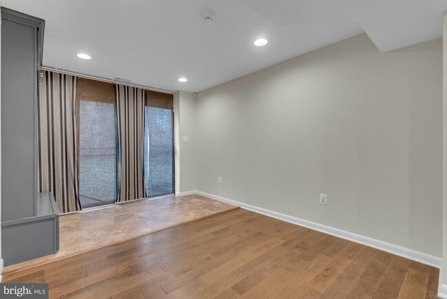 Building Photo - 8856 Youngsea Pl