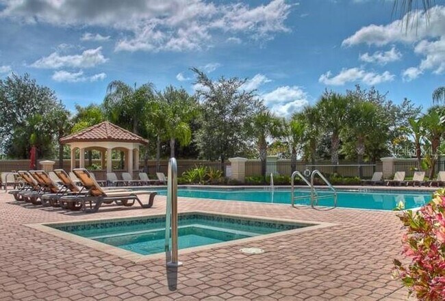 Building Photo - 8365 Miramar Way