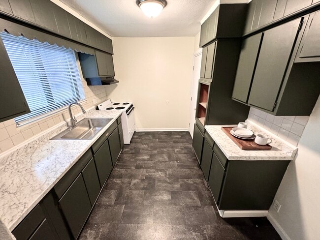Building Photo - 3503 Stanford Pl