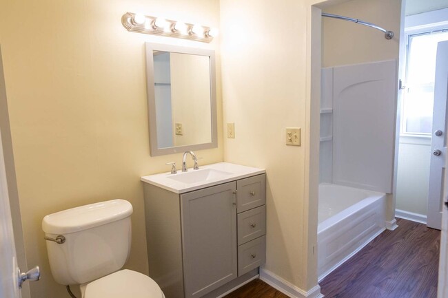 Building Photo - 30 E Maynard Ave