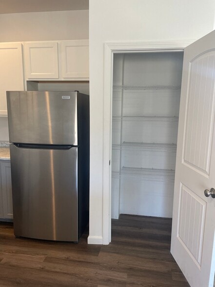 Building Photo - 27 Matildas Wy