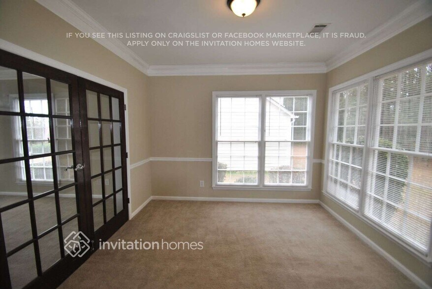 Building Photo - 649 Watson Cove