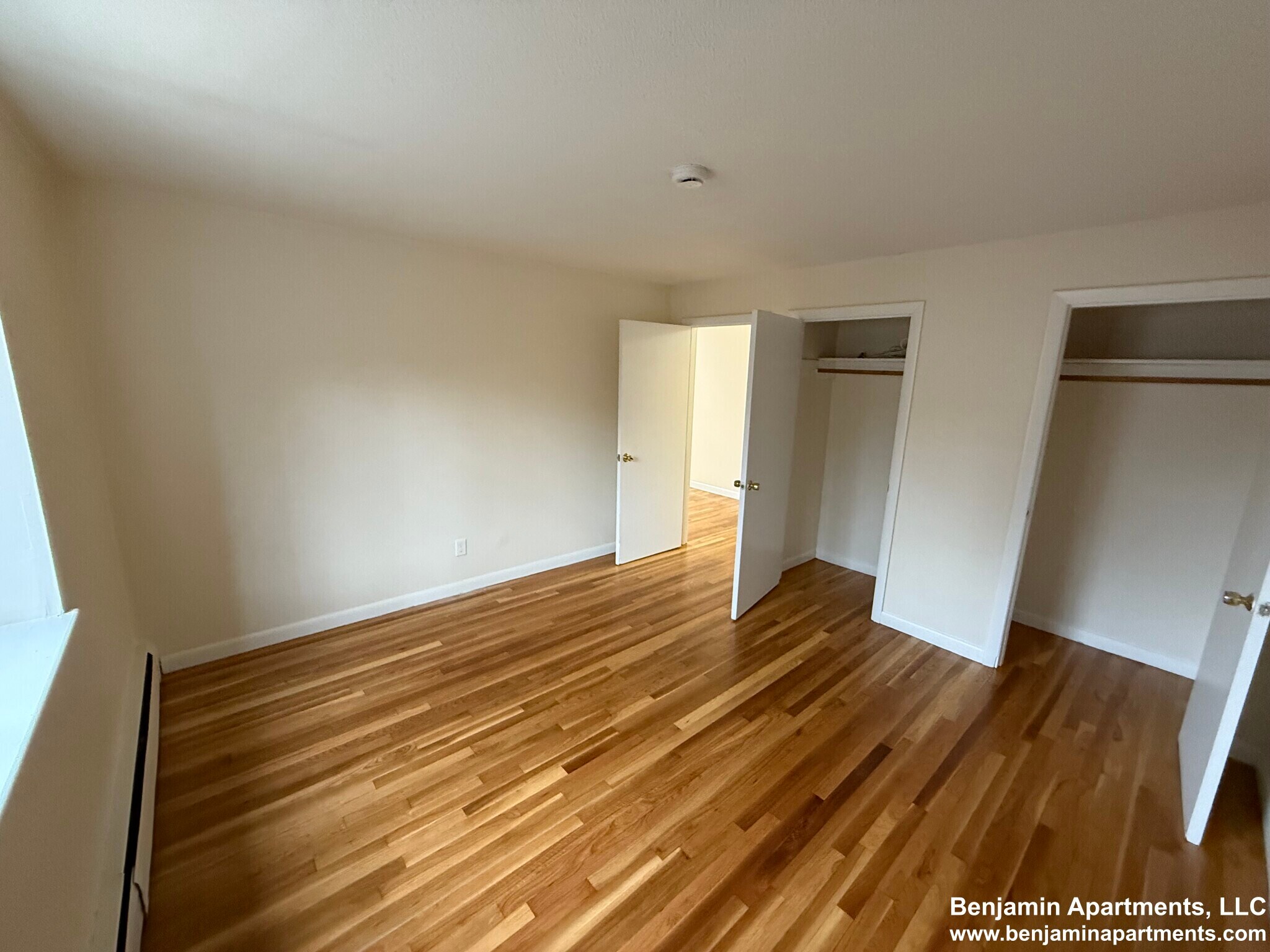 Building Photo - 99 Dustin St